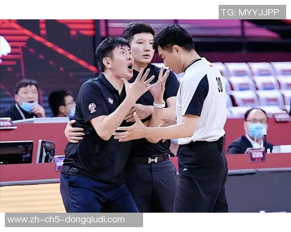 CBA山东队与广东队激战正酣谁能在这场巅峰对决中笑到最后